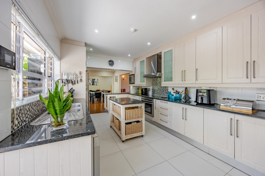 5 Bedroom Property for Sale in Kenilworth Upper Western Cape